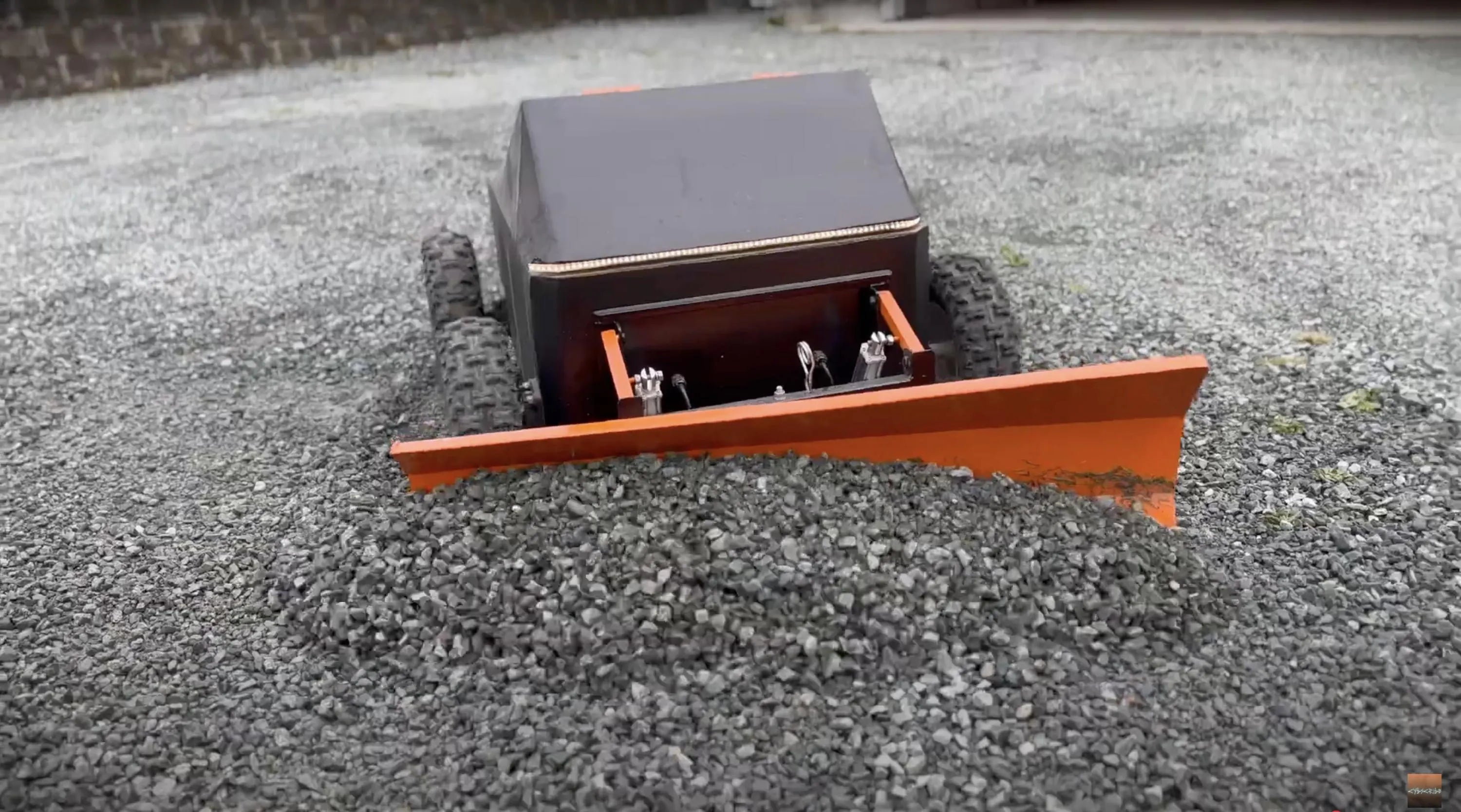 DIY Guide RC Snow Plow - or Multi Use Machine (CyberPlow)